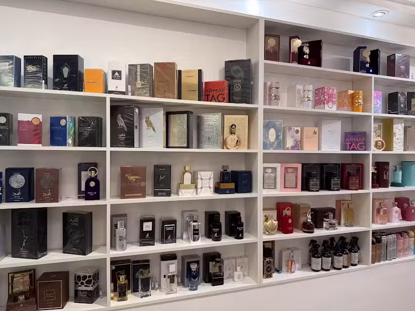 AJM Fragancias y cosm&eacute;tica