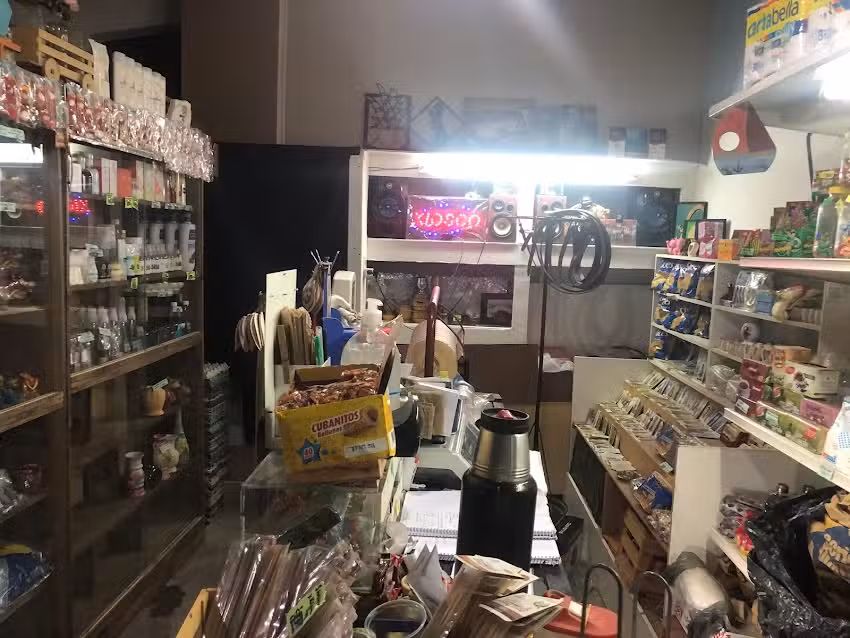 Almac&eacute;n-Kiosc0-&euro;l C@&yen;∆T&pound;- & Regionales M.A.K.E-Bazar-Perfumeria-Regaleria