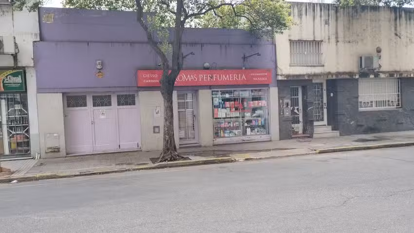 AROMAS Perfumer&iacute;as