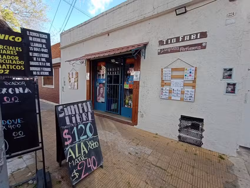 Art&iacute;culos de Limpieza y perfumer&iacute;a T&iacute;o Fabi