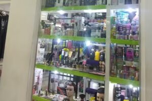 Divinas Perfumer&iacute;a &ndash; Bijouter&iacute;a &ndash; cosm&eacute;tica capilar, u&ntilde;as y rostro &ndash; Accesorios