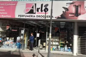 Droguer&iacute;a Arlo