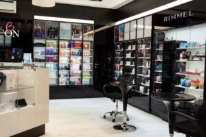 El Balc&oacute;n &ndash; Dinosaurio Mall Ruta 20