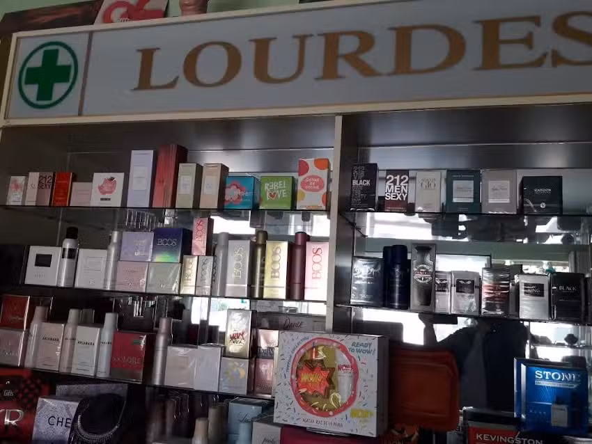 Farmacia & Perfumer&iacute;a LOURDES