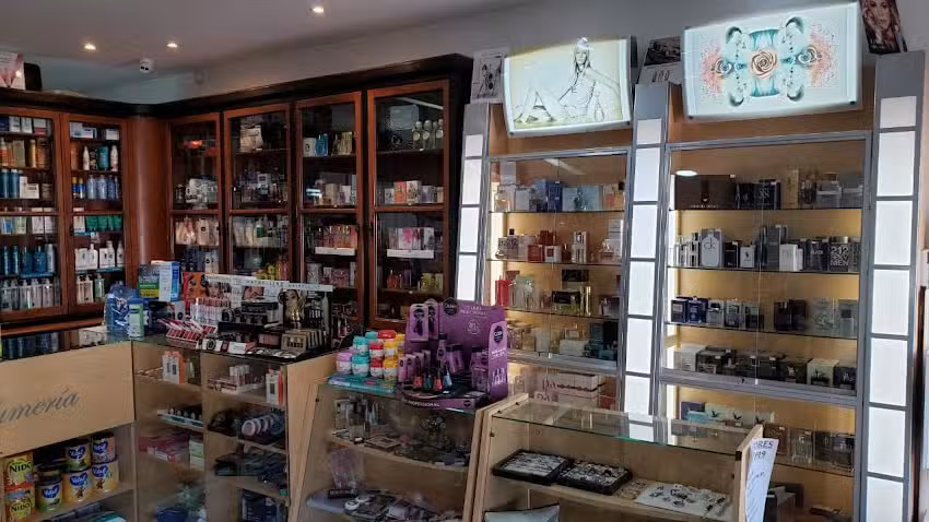 Farmacia y Perfumeria Carle