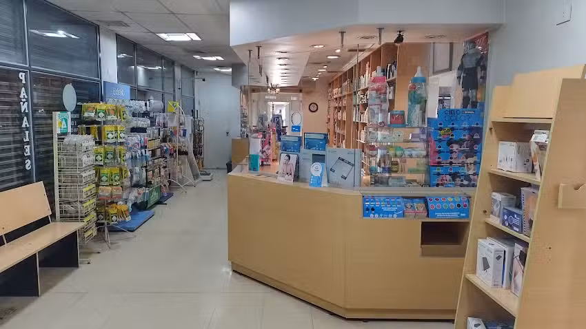 Farmacia y Perfumer&iacute;a Pinola Edison SCS