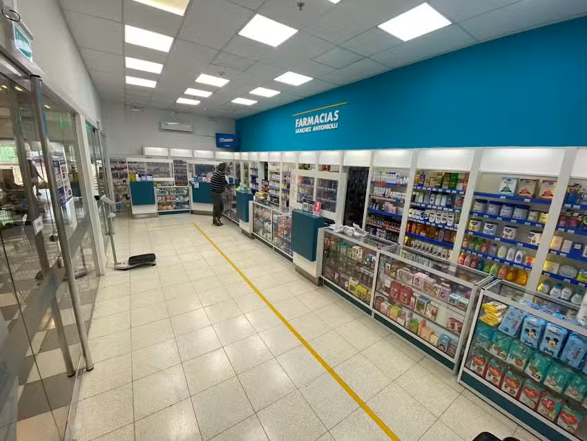 Farmacias S&aacute;nchez Antoniolli 17
