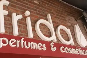 Frida Perfumes & Cosmeticos