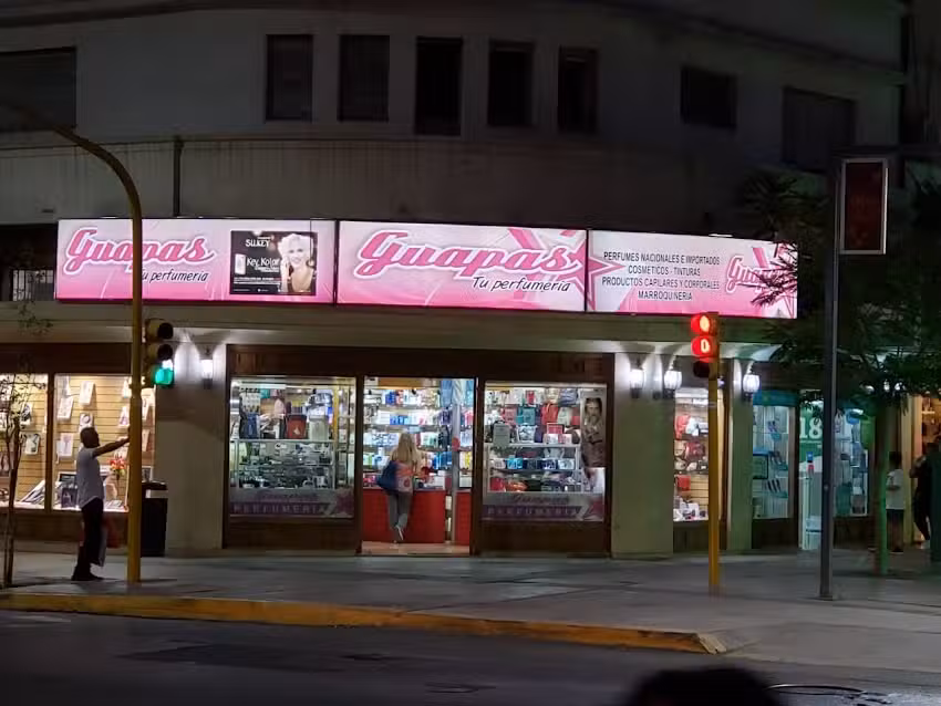 Guapas Perfumeria 2