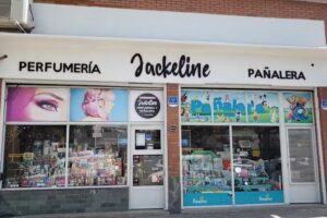 JACKELINE PAÑALERA Y PERFUMERÍA