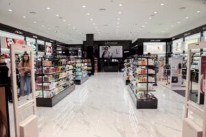 Juleriaque &ndash; Alto Avellaneda Shopping