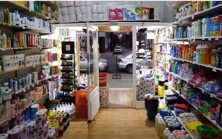 Los Pinos de Mik Art. de Limpieza y Perfumeria