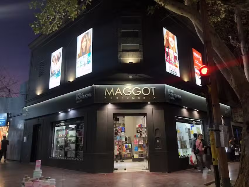 MAGGOT PERFUMER&Iacute;A-General Paz y Av.Espa&ntilde;a