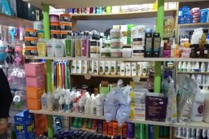 Perfumería “Fml”.