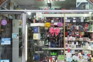 Perfumer&iacute;a Lara